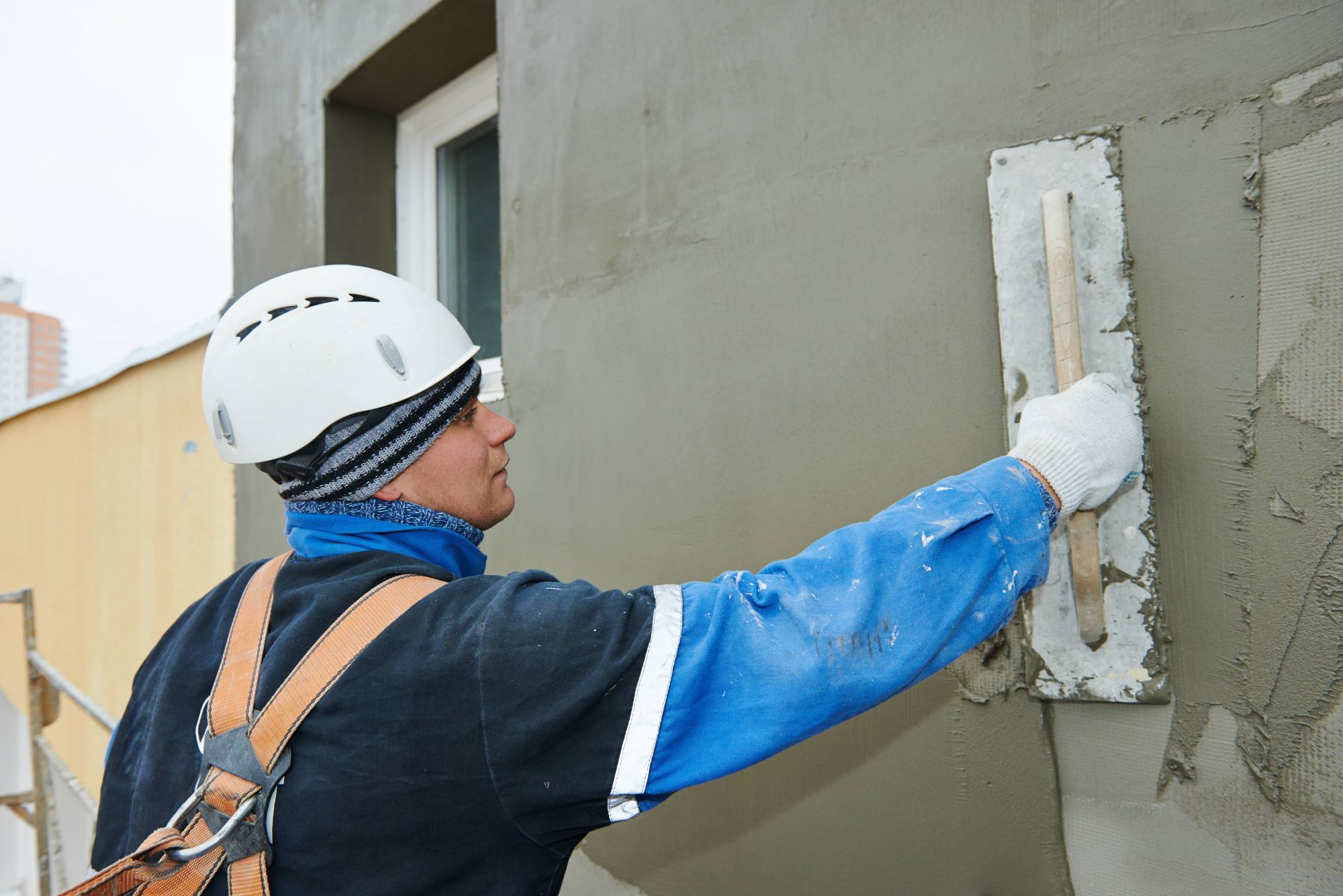 Cr&eacute;pi taloch&eacute; : est-il vraiment plus r&eacute;sistant face aux intemp&eacute;ries que les autres finitions ? Illzach