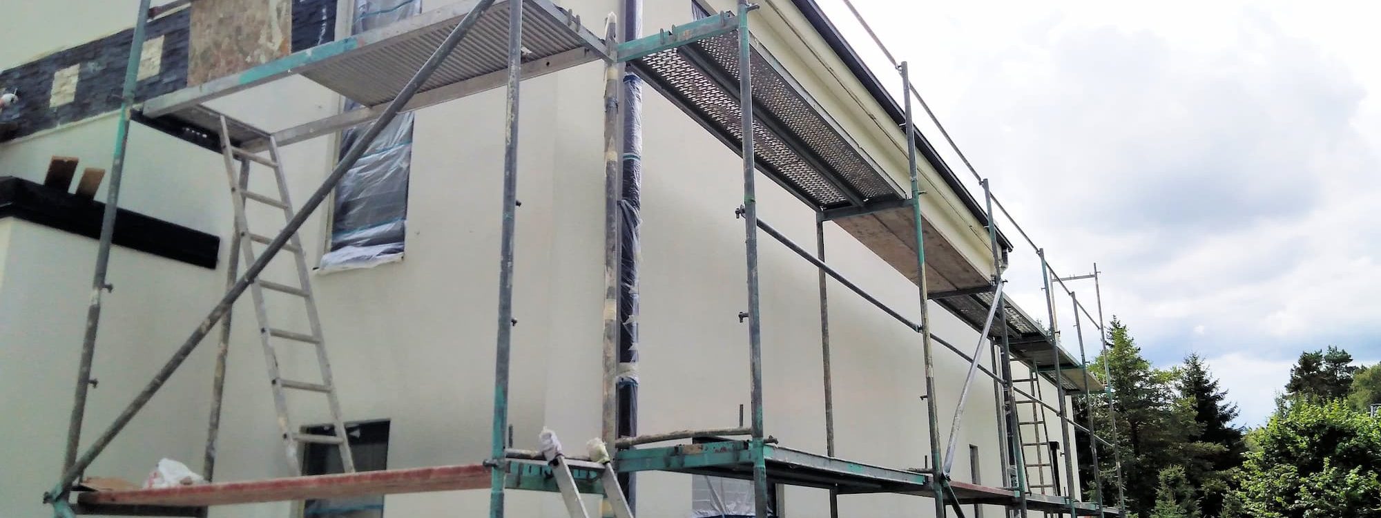 R&eacute;novation de fa&ccedil;ade : que peut-on vraiment attendre d&rsquo;un fixateur de fond ? Guebwiller